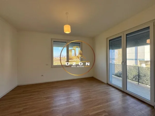 Vile për Shitje në Lunder, pranë Colombo 2, Zona e TEG-ut!