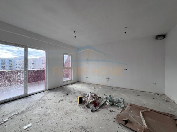Tirane, shitet apartament 1+1+Ballkon Kati 9, 64 m² 104.000 € (Laprake)