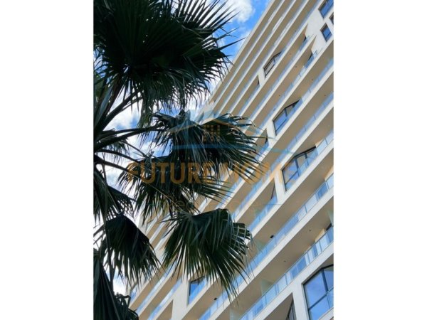 Tirane, shitet apartament 2+1+Ballkon Kati 12, 97 m² 260.000 € (mine peza)