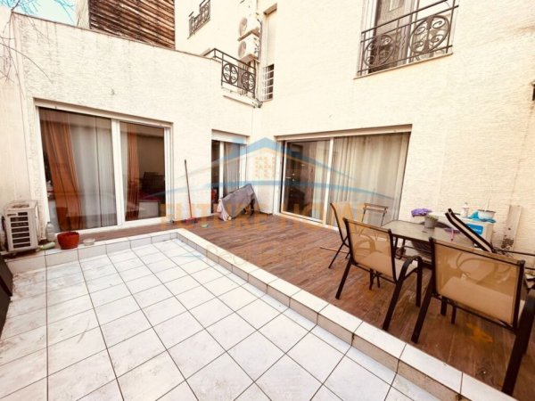Tirane, shitet apartament 2+1+Ballkon Kati 1, 117 m² 180.000 € (KODRA E DIELLIT)