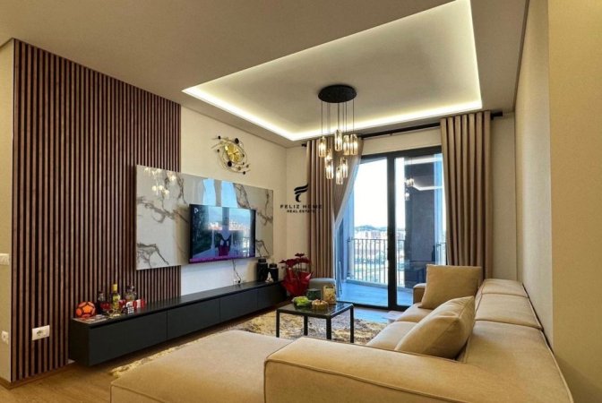 Tirane, jepet me qera apartament 2+1+Ballkon Kati 7, 134 m² 1.100 € (RRUGA E KAVAJES)