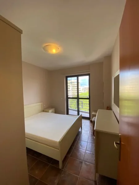 Tirane, jepet me qera apartament 2+1+Aneks+Ballkon Kati 6, 90 m² 600 € (air albania)