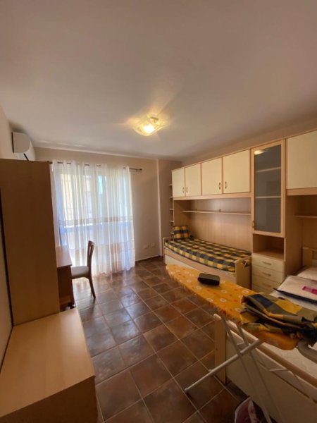 Tirane, jepet me qera apartament 2+1+Aneks+Ballkon Kati 6, 90 m² 600 € (air albania)
