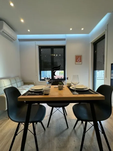 Tirane, jepet me qera apartament 1+1+Ballkon Kati 6, 60 m² 650 € (KARL GEGA)