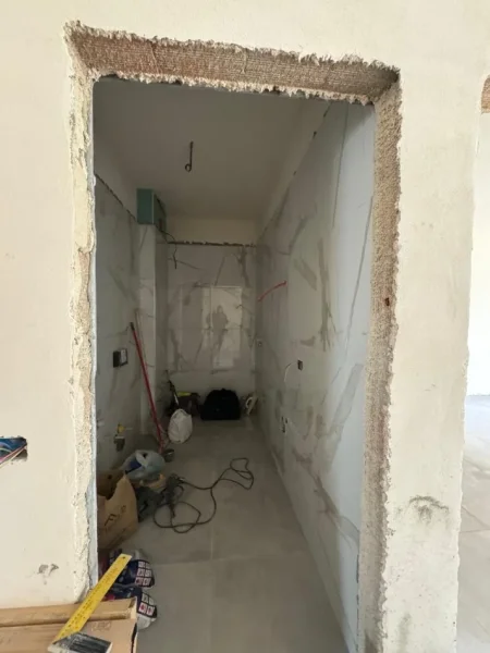 Tirane, shitet apartament 1+1+Ballkon Kati 8, 74 m² 118.000 € (5MAJI)