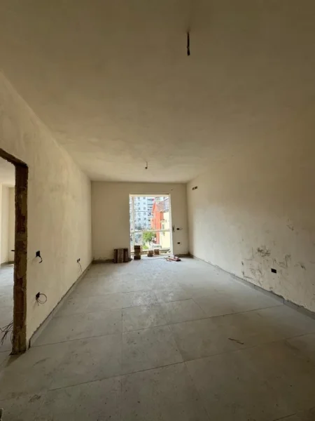 Tirane, shitet apartament 1+1+Ballkon Kati 8, 74 m² 118.000 € (5MAJI)