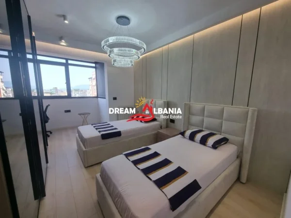 Tirane, jepet me qera apartament 2+1 Kati 9, 120 m² 1.800 € (rrugen Sami Frasheri)
