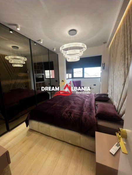 Tirane, jepet me qera apartament 2+1 Kati 9, 120 m² 1.800 € (rrugen Sami Frasheri)