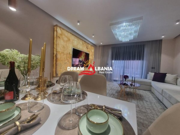 Tirane, jepet me qera apartament 2+1 Kati 9, 120 m² 1.800 € (rrugen Sami Frasheri)