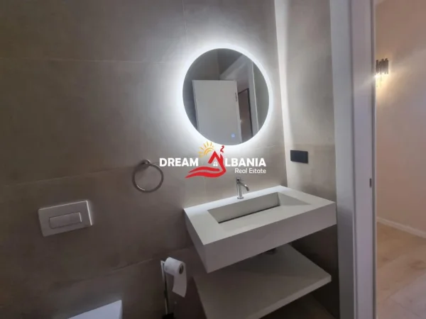 Tirane, jepet me qera apartament 2+1 Kati 9, 120 m² 1.800 € (rrugen Sami Frasheri)