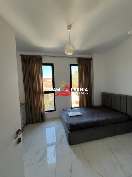 Tirane, jepet me qera apartament 2+1+Ballkon Kati 3, 90 m² 600 € (Prane Casa Italia, tek hotel Mercure)