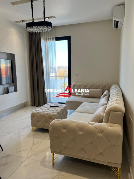 Tirane, jepet me qera apartament 2+1+Ballkon Kati 3, 90 m² 600 € (Prane Casa Italia, tek hotel Mercure)