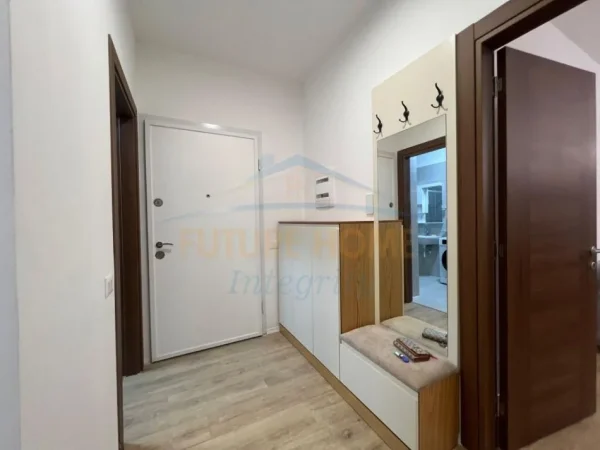 Tirane, jepet me qera apartament 2+1+Ballkon Kati 3, 113 m² 800 € (Rruga e Dibres)