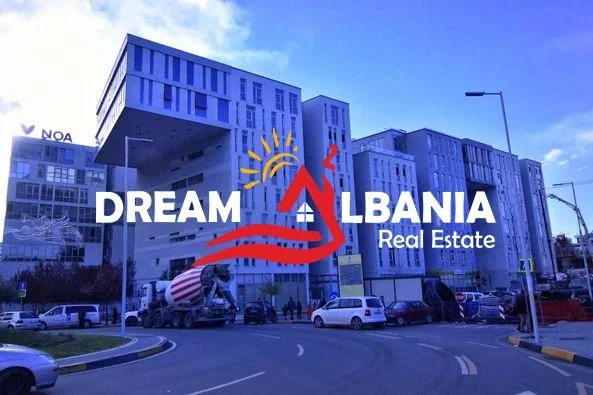 Tirane, jepet me qera dyqan Kati 0, 270 m² 3.200 € (Tek Komuna e Parisit, afer Kika 2)