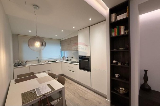 Tirane, jepet me qera apartament 2+1 Kati 2, 104 m² 1.200 € (Libri Universita)