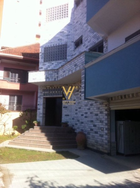 Tirane, jepet me qera Vile 3 Katshe Kati 0, 565 m² 2.500 € (QYTET STUDENTI)