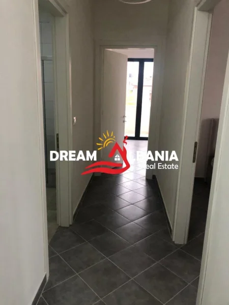 Tirane, jepet me qera apartament 2+1 Kati 2, 92 m² 700 € (Rruga Jordan Misja)