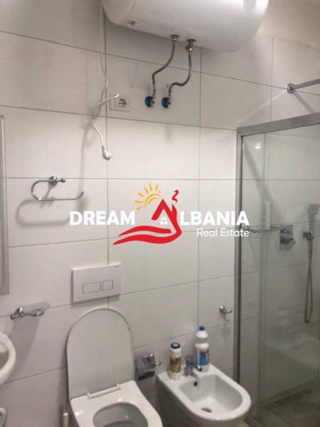 Tirane, jepet me qera apartament 2+1 Kati 2, 92 m² 700 € (Rruga Jordan Misja)