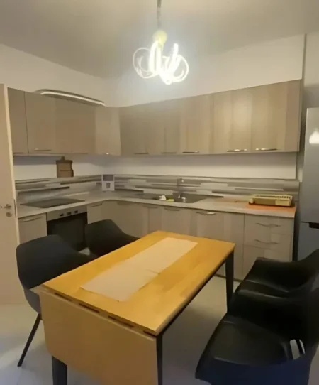 Tirane, jepet me qera apartament 2+1 Kati 7, 120 m² 550 € (Astir)
