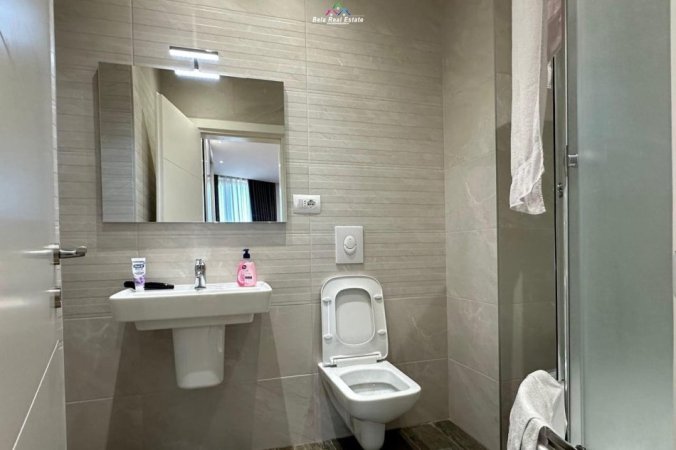 Tirane, jepet me qera apartament 2+1 Kati 7, 134 m² 1.100 € (rruga e kavajes)