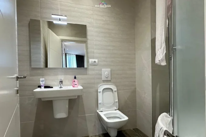 Tirane, jepet me qera apartament 2+1 Kati 7, 134 m² 1.100 € (rruga e kavajes)