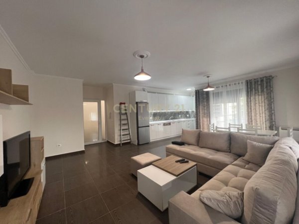 Tirane, jepet me qera apartament 2+1 Kati 4, 119 m² 1.000 € (rruga e elbasanit)