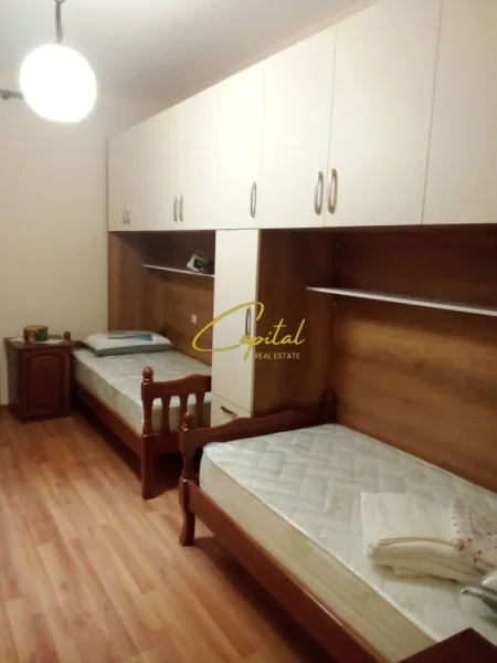 Tirane, jepet me qera apartament 2+1 Kati 5, 80 m² 600 € (STACIONI TRENIT)