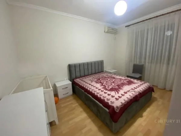 Tirane, jepet me qera apartament 2+1 Kati 3, 73 m² 600 € (rruga e durresit)