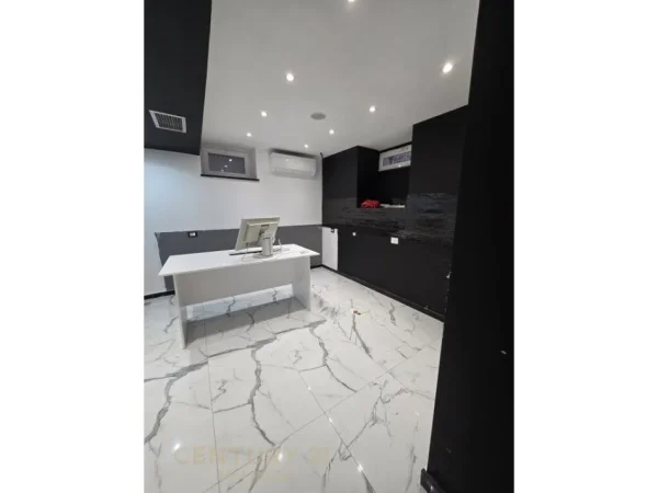 Tirane, jepet me qera zyre Kati -1, 86 m² 950 € (truga e durresit)