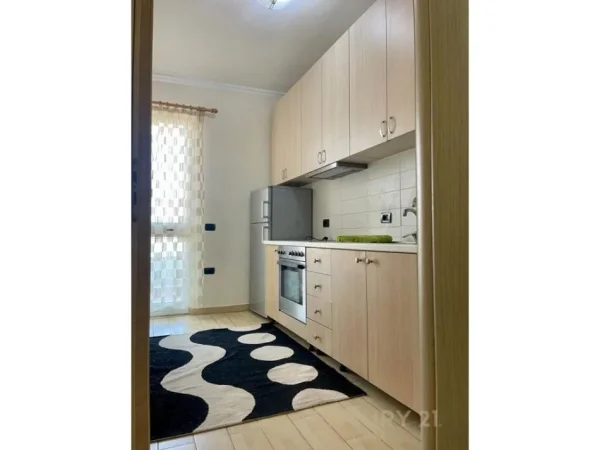 Tirane, jepet me qera apartament 1+1 Kati 9, 80 m² 550 € (rruga e kavajes)