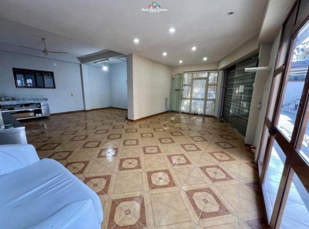 Tirane, jepet me qera dyqan Kati 0, 60 m² 600 € (qsut)