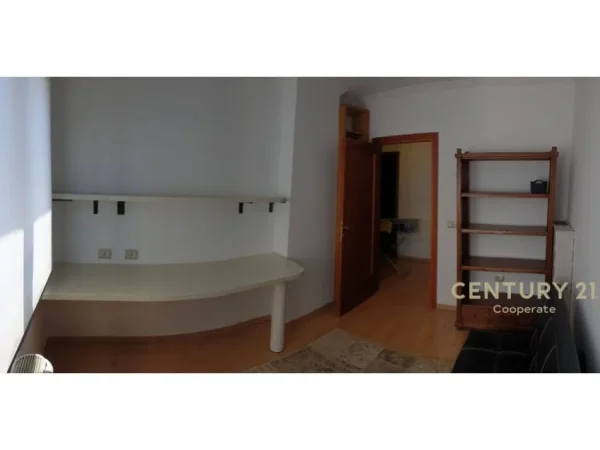Tirane, jepet me qera apartament 2+1+Aneks+Ballkon Kati 7, 117 m² 1.700 € (rruga abdyl frasheri)