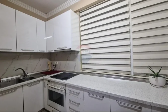 shitet 1+1 , (Shitet apartament 1+1 tek rruga Bardhyl)