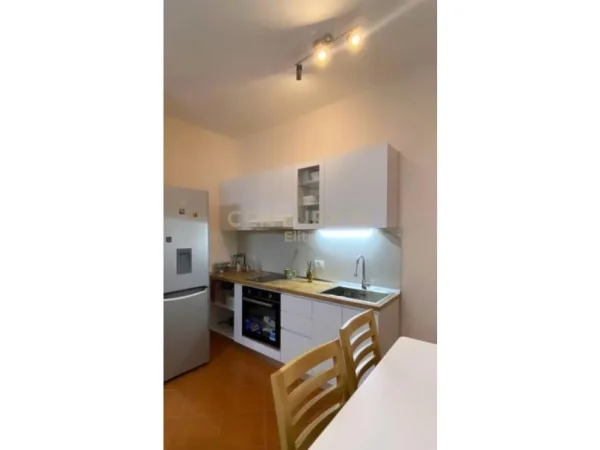 Tirane, shitet apartament 1+1 Kati 3, 61 m² 111.000 € (Myslym Shyri)