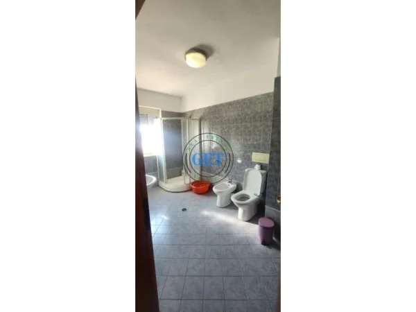 Durres, shitet apartament 2+1+Ballkon Kati 9, 350 m² 225.000 € (Plazh Iliria, Durres)
