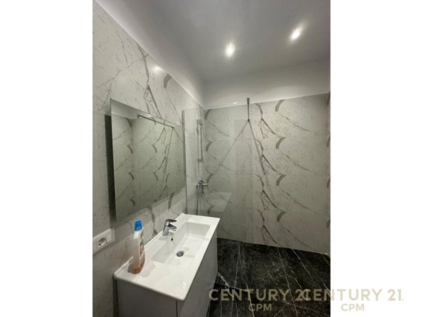 Tirane, jap me qera apartament 1+1+POST PARKIMI , 73 m² 1.000 € (Kompleksi Delijorgji)