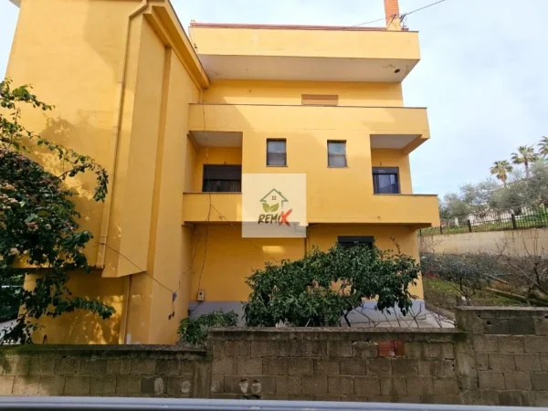 Durres, shitet Vile 3 Katshe Kati 4, 535 m² 400.000 € 