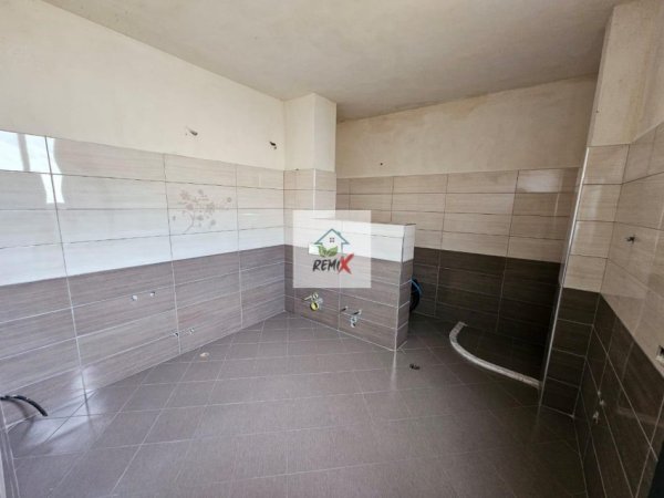 Durres, shitet Vile 3 Katshe Kati 4, 535 m² 400.000 € 