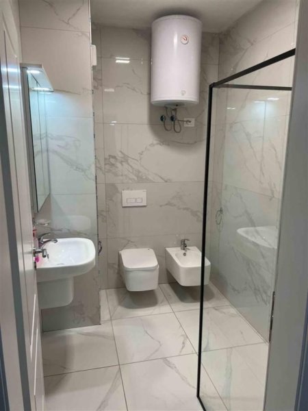 Tirane, jepet me qera apartament 1+1 Kati 2, 64 m² 450 € 