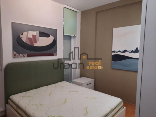 Tirane, jepet me qera apartament 2+1+2, Kati 3,  700 € (Rruga e Kavajes)