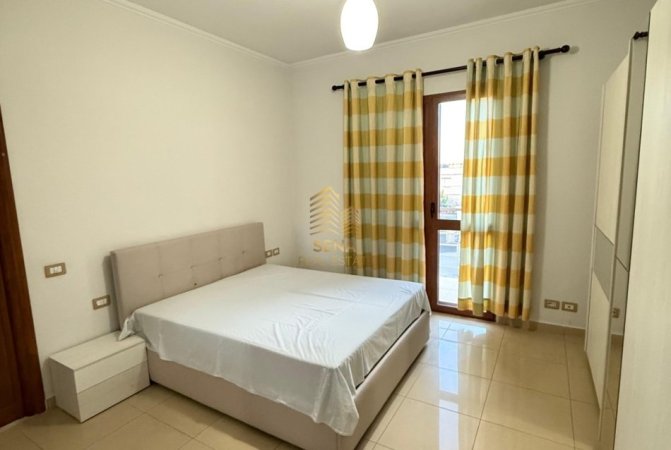 Tirane, jepet me qera Vile 3+1+Ballkon Kati 2, 140 m² 600 € (Rruga Elbasanit)