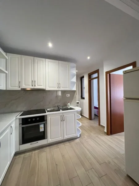 Tirane, jepet me qera apartament 2+1 Kati 6, 64 m² 600 € (Don Bosko)