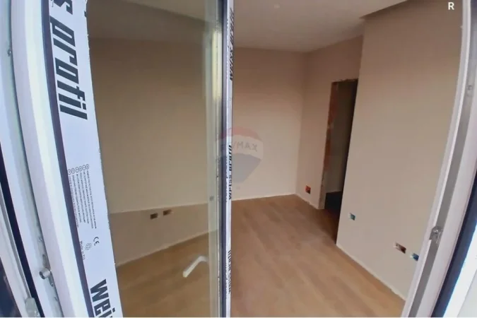 Tirane, shitet apartament 1+1 Kati 4, 53 m² 105.600 € (Treni - Bulevardi i Ri, Shqipëri)