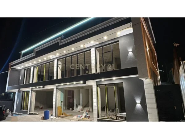 Tirane, jap me qera ambjent biznesi , 900 m² 5.500 € (Sauk)