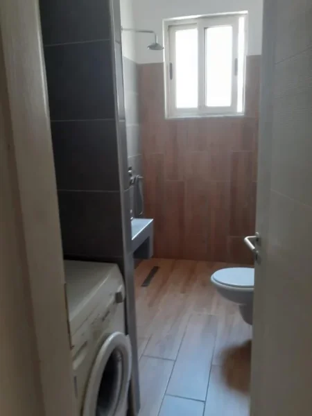Tirane, shitet 1+1 Kati 1, 71 m² 80.000 € (fresk)