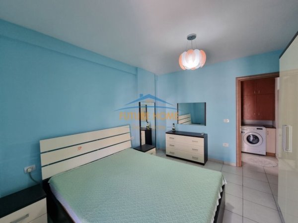 Tirane, jepet me qera apartament 2+1+Aneks+Ballkon Kati 4, 87 m² 520 € (Yzberisht)
