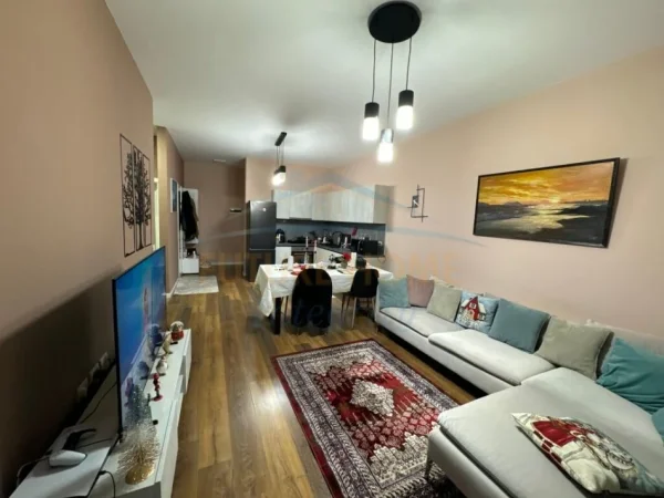 Tirane, shitet apartament 2+1+2+post parkimi Kati 7, 97 m² 195000€ (Fusha e Aviacionit)