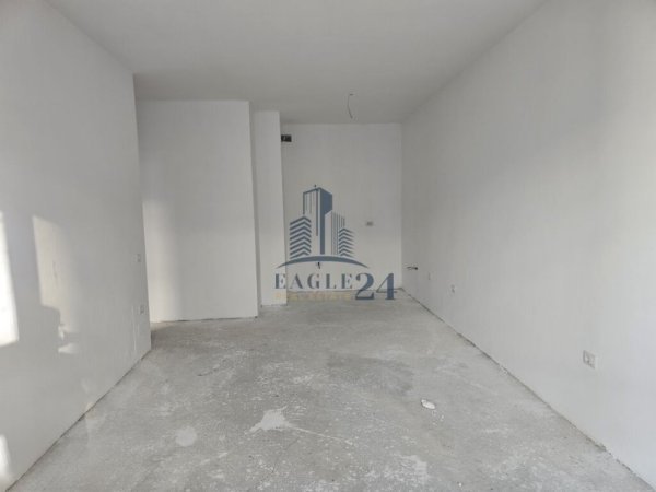 Tirane, shitet apartament 2+1 , 86 m² 95.000 € (Qtu)