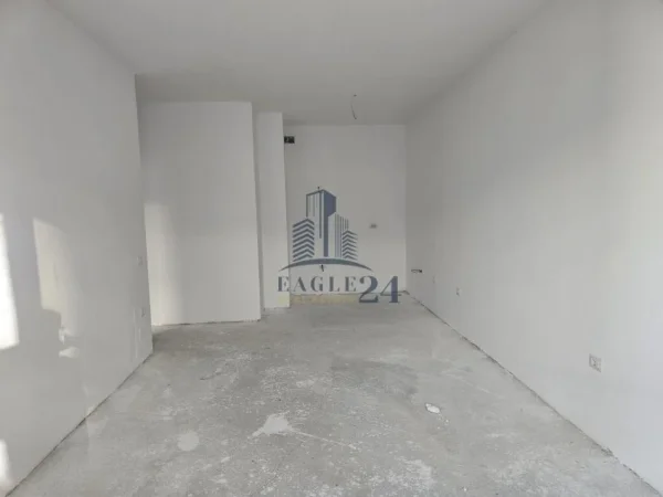 Tirane, shitet apartament 2+1 , 86 m² 95.000 € (Qtu)