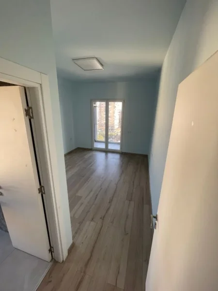 Tirane, shitet 2+1+Ballkon Kati 6, 110 m² 250.000 € (Square 21)